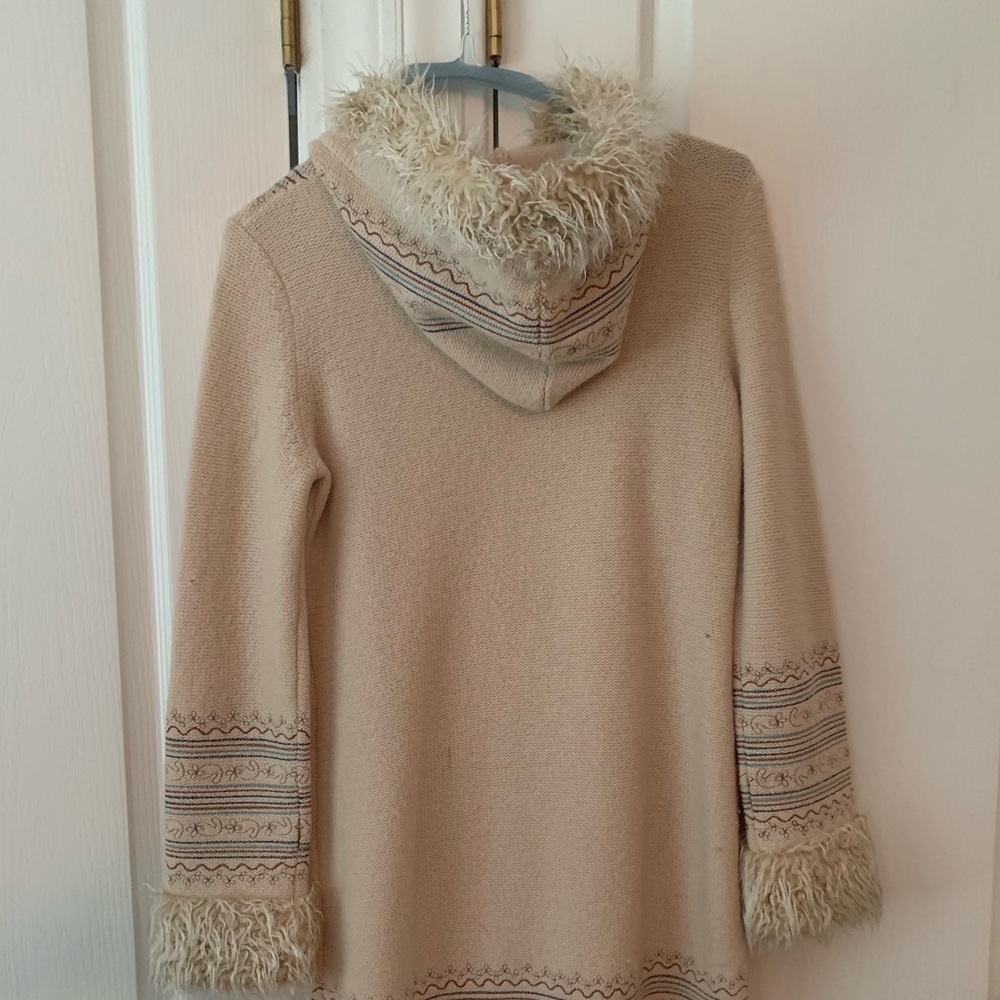 Long warm front zipper sweater